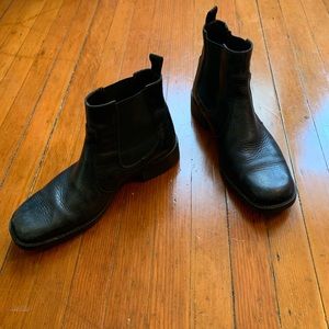Lavorazione Artigiana Black Chelsea Boots